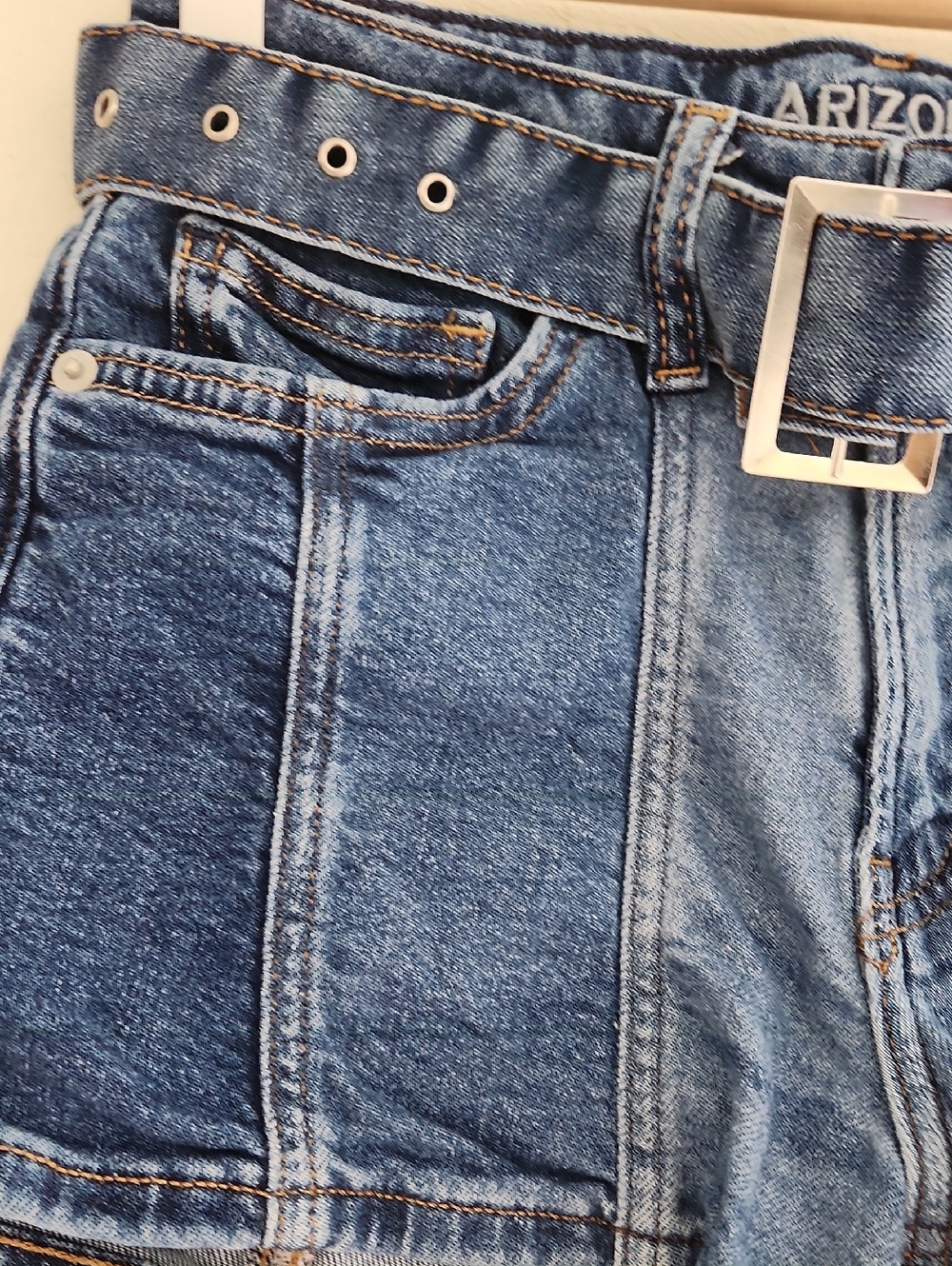 Arizona Jean Company Women's Dark Blue Denim Belted Shorts - Picture 2 of 6